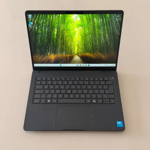 Notebook DELL Pro 14 - Core 7 250U (14ª geração) | 16GB | 256GB SSD | 14" FHD