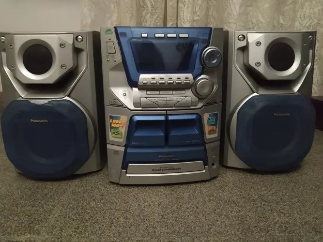 Som Panasonic potente com CD changer + caixas originais