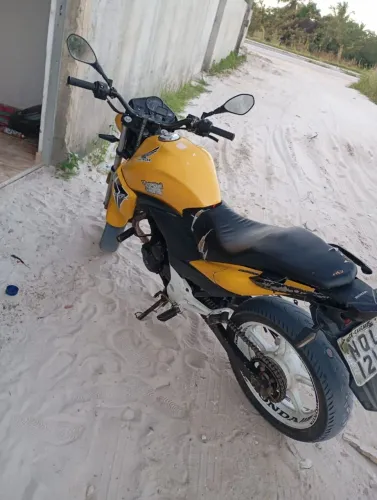 Cb300 está ótima pra andar... troco em carro