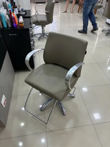 CADEIRA DE CABELEIREIRO MALETTI