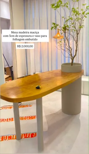 Mesa maciça 5cm de espessura com vaso embutido