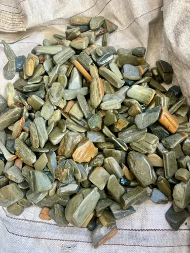 Pedra ornamental verde
