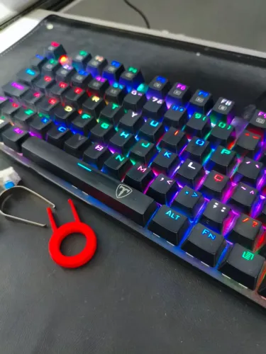 TECLADO MECÂNICO T-DAGGER BORA T-TGK315 RGB