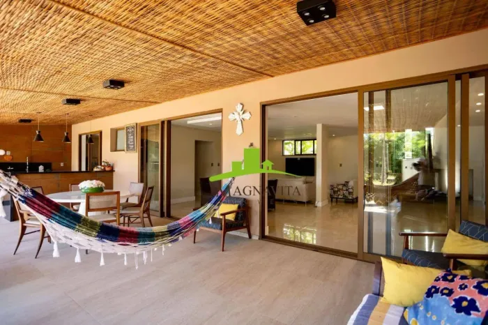 CONDOMÍNIO JARDIM CALIFÓRNIA. Casa Alto Padrão à Venda em Pituaçu, 922m² de Terreno, 4 Qua