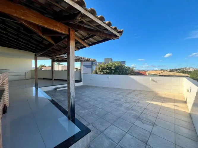 Casa com 3 dormitórios para alugar, 222 m² por R$ 4.710,00/mês - Planalto - Belo Horizonte