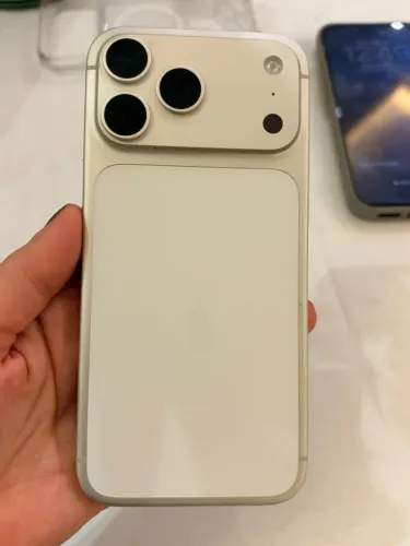 iPhone 17 pro max