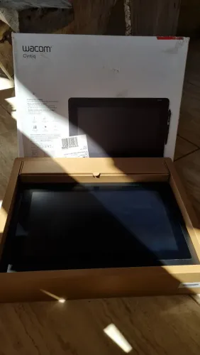 Wacom Cintq 16 - Mesa Digitalizadora Display