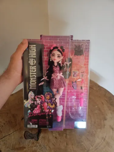 Draculaura Core Refresh 2 LACRADA