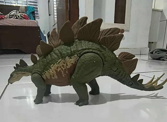 Estegossauro Jurassic World