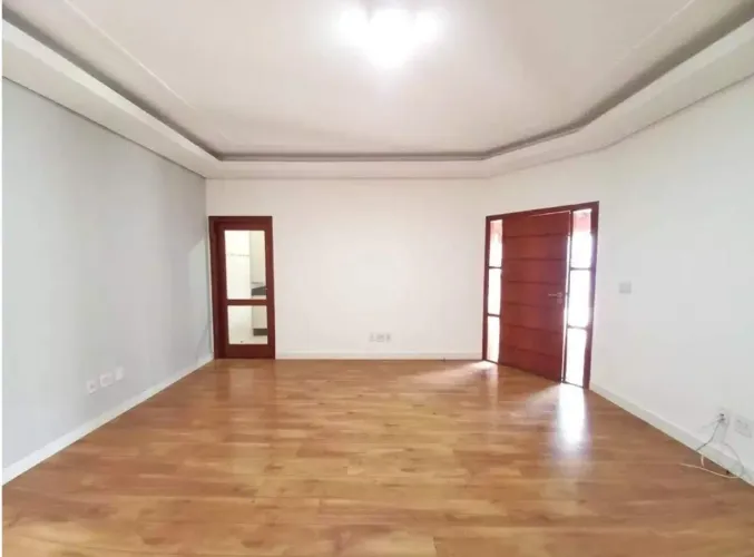 Casa em Condomínio 3 Quartos 163 m²  Parque Residencial Roland I