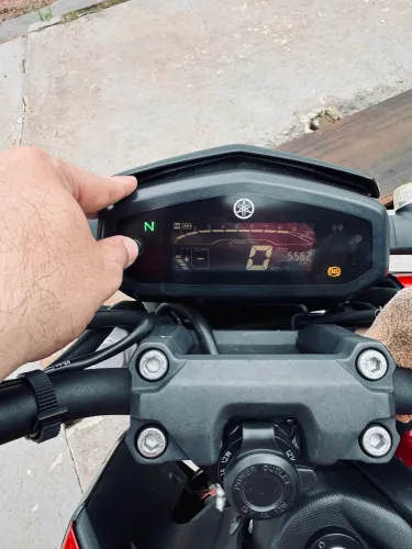 Moto fazer fz15 2025