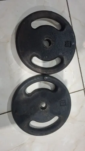 2 anilhas de 10kg cada