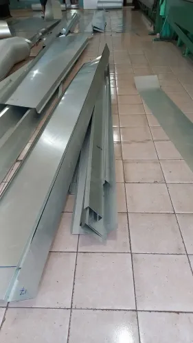 Calhas, Rufos, Pingadeiras,  Chaminés, Instalação e manutenção 