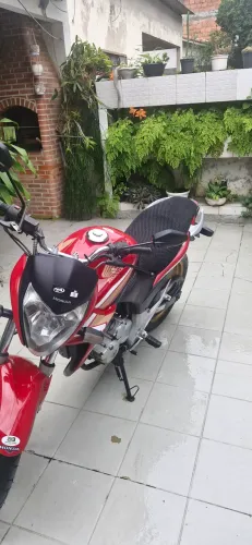 CB 300 valor 12.500 mil . Vistoriada 2026 no meu nome