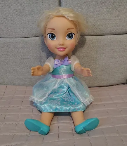 Boneca Princesas Disney Articulada Elza Frozen 