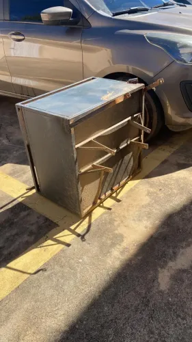 Vendo Baú para moto