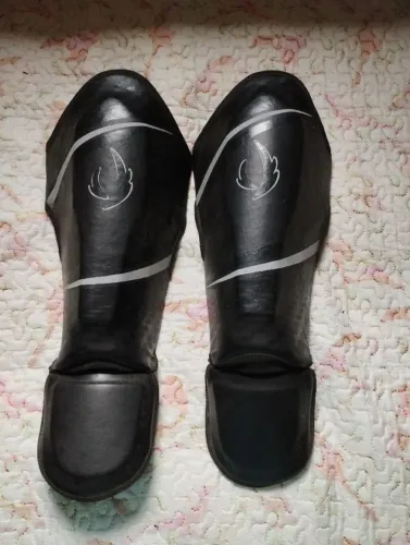 Caneleira kickboxing