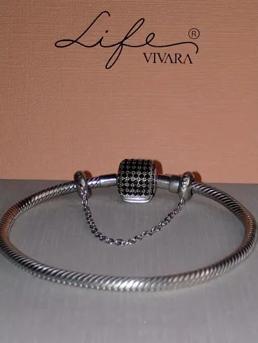 Pulseira Vivara Life prata 925 fecho cravejado de zircônia Negra tamanho 18