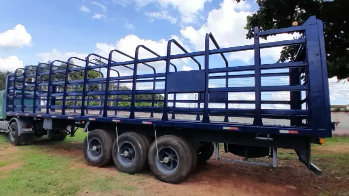 CARRETA P/GAS 940 P13 todo reformada,9 pneus novos 80.000 aceito carro ou trator na troca