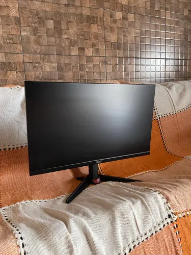 Vende-se monitor gamer