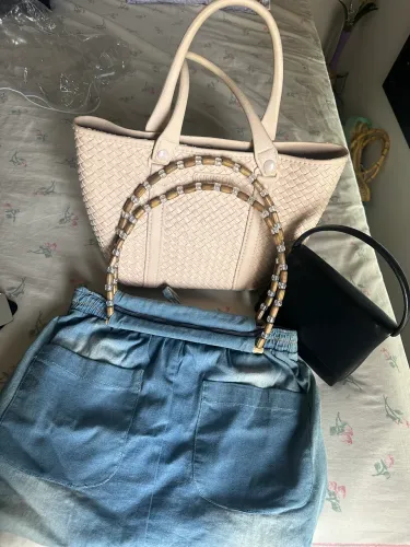 Lote de bolsas 03, ( pvc, tecido com alças de bambu e napa