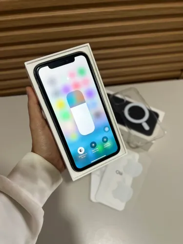 iPhone 11 64gb - com caixa - todo original
