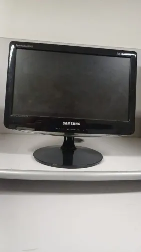 Lote 60 Monitores Samsung SyncMaster B1630N - 15.6" HD (Ideal para PDV/CFTV)