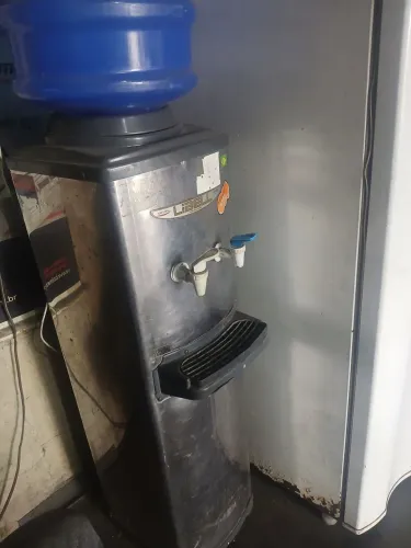 Bebedouro funcionando ok de garrafão 