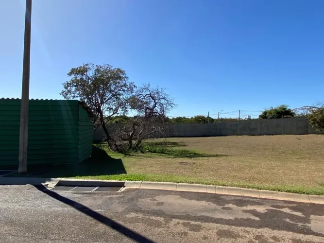 Terreno à venda no Condomínio Villa do Sol em Uberlândia
