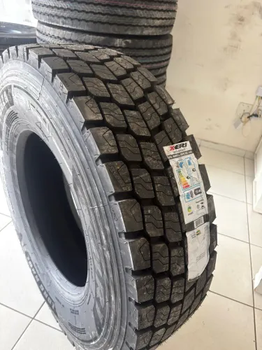 Pneus 295/275