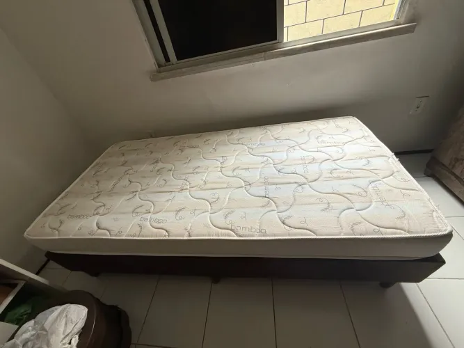 Cama solteiro usada! Já é o menor valor!!