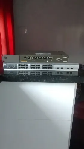 Switches de redes DE LINK 24 portas