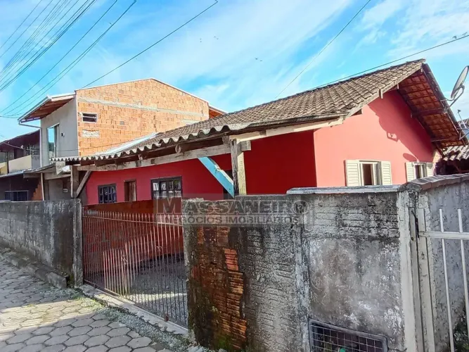 Casa + Kitnets para Venda no Bairro Porto Grande em Araquari SC
