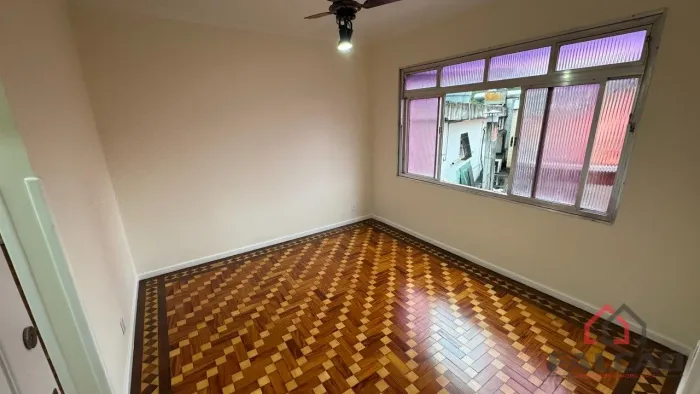 Apartamento à venda no Embaré, Santos