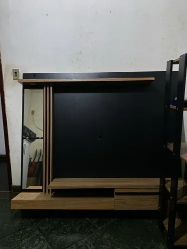 Painel para TV até 55 em perfeito estado!
