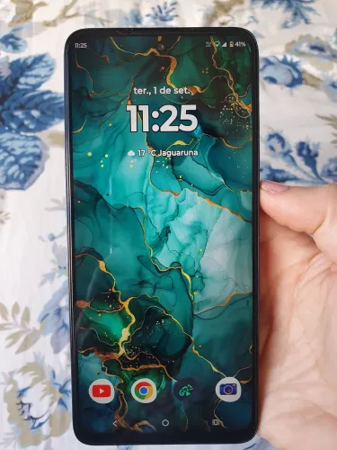 Motorola G15 256GB+4GB RAM - Câmera 50M+5M - Um ano de uso, já esta com película.