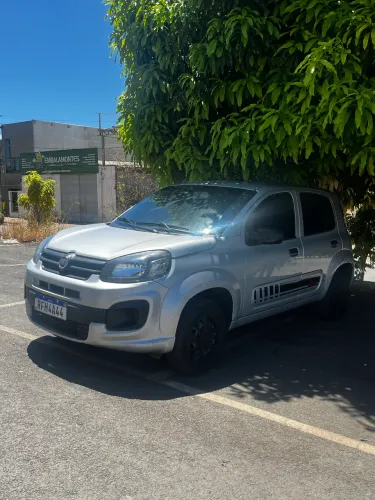 Fiat Uno Attractive 1.0 EVO Fire Flex 8V 5P 2021