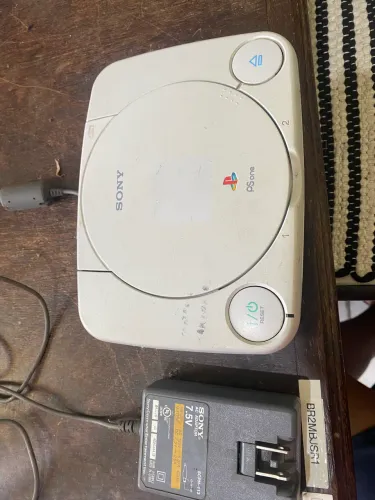 Vendo Console PSone (PlayStation 1 Slim) - Original com Fonte - Para Revisão / Manutenção
