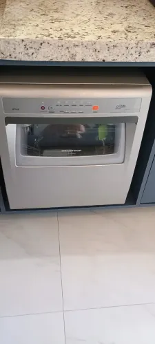Lava louças Brastemp 8 serviços usada 127V, ótimo estado 