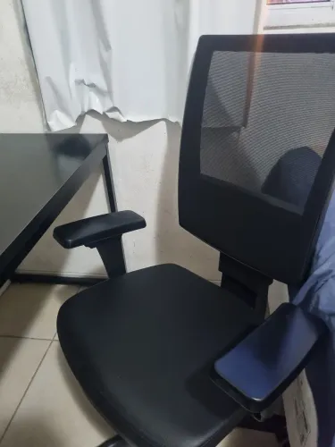 Cadeira de Escritório da Escritolândia muito Nova