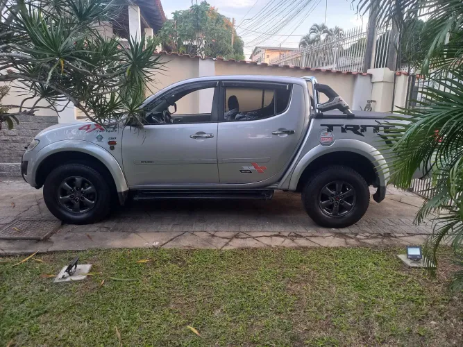 Mitsubishi L200 Triton HPE 3.5 CD V6 24V Flex Aut. 2012
