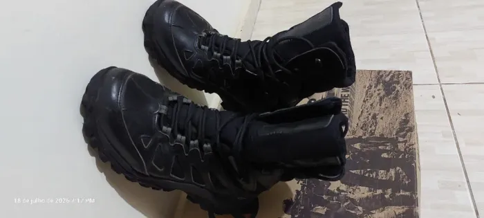 BOTA COM ZÍPER LATERAL , SUPER LEVE ,SELO DE CONFORTO IBTEC, FÁCIL DE CALÇAR