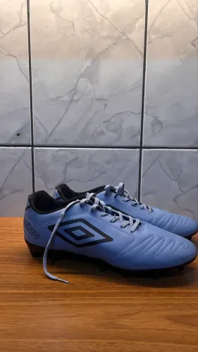 Chuteira Umbro Azul Claro - Original (Tamanho 44)