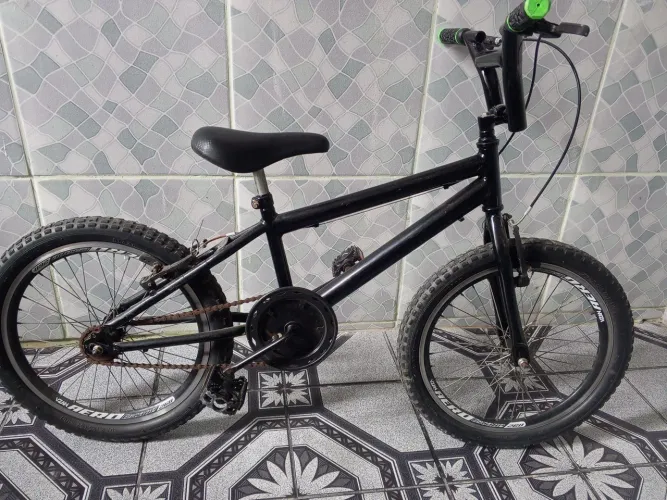 Bicicleta infantil ou juvenil BMX cross Aro 20