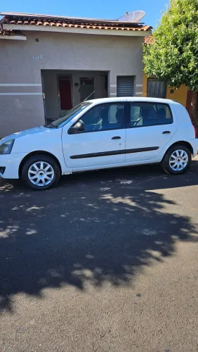 Renault Clio Hi-flex 1.0 16V 5P 2012
