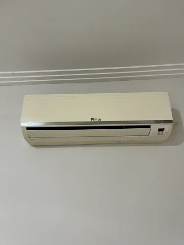 AR-CONDICIONADO PHILCO 9.000 BTUs 220V 650g