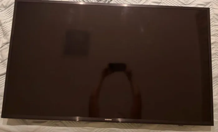 TV Samsung 43 - retirada de peças