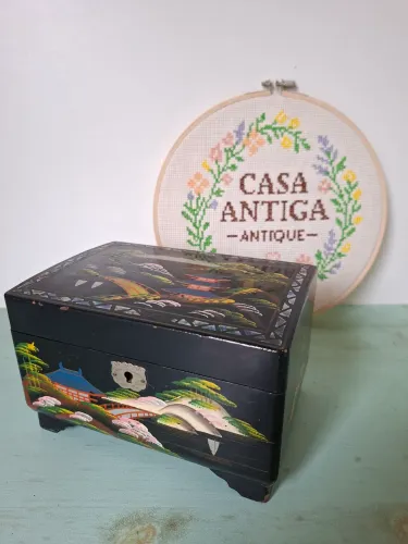 Caixa de jóias antiga japonesa