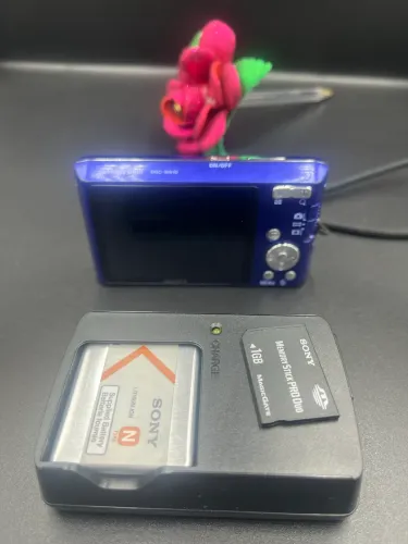 Câmera Sony w610