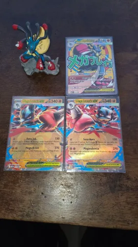 Carta pokémon Lucario mais boneco
